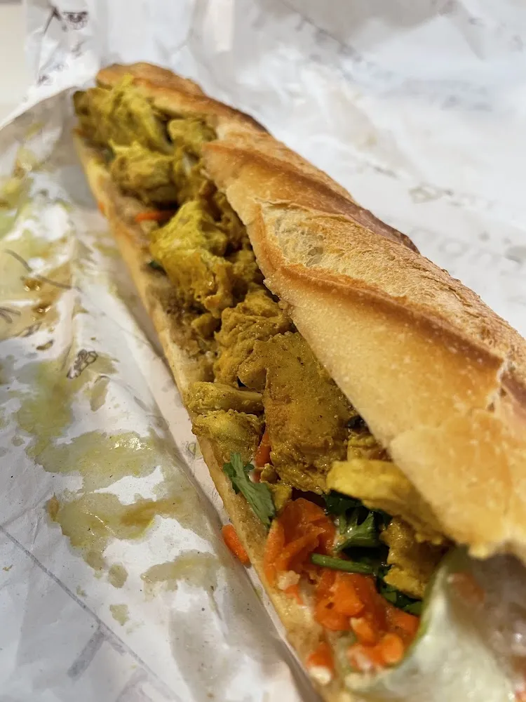 Banh Mi Poulet Curry Doux